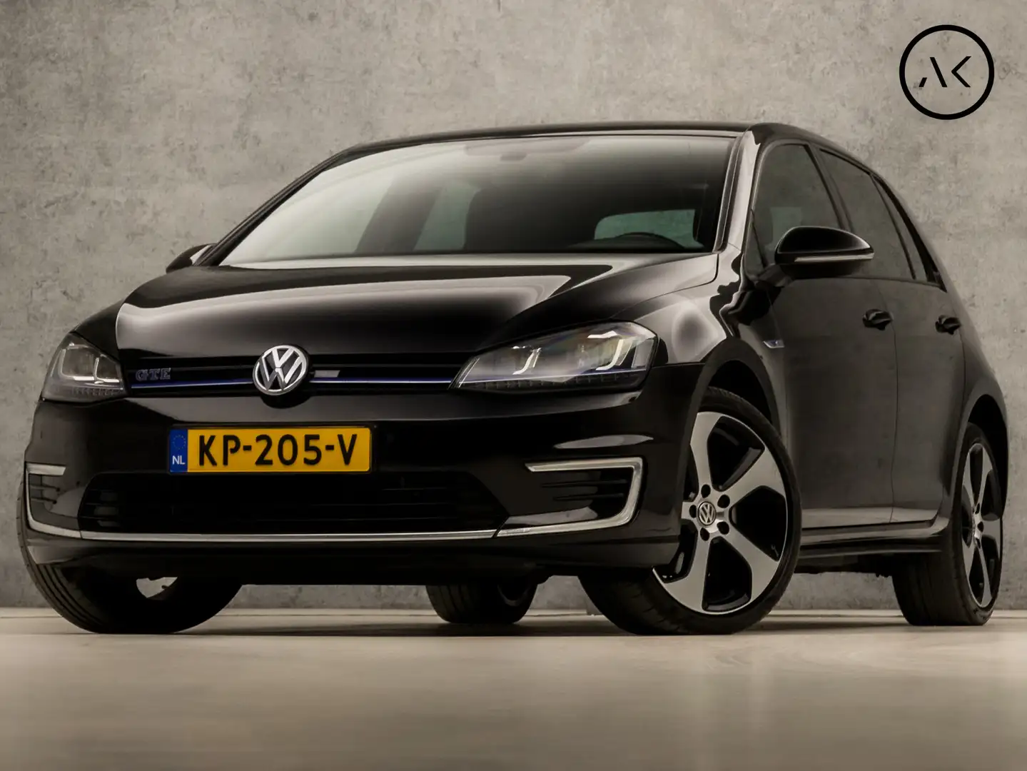 Volkswagen Golf GTE 1.4 TSI Sport 204Pk Automaat (APPLE CARPLAY, NAVIG Zwart - 1