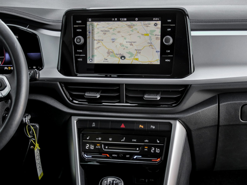 Volkswagen T-Roc Life 1.0 TSI LED Navi ACC 17" Ganzj.reifen — photo 7