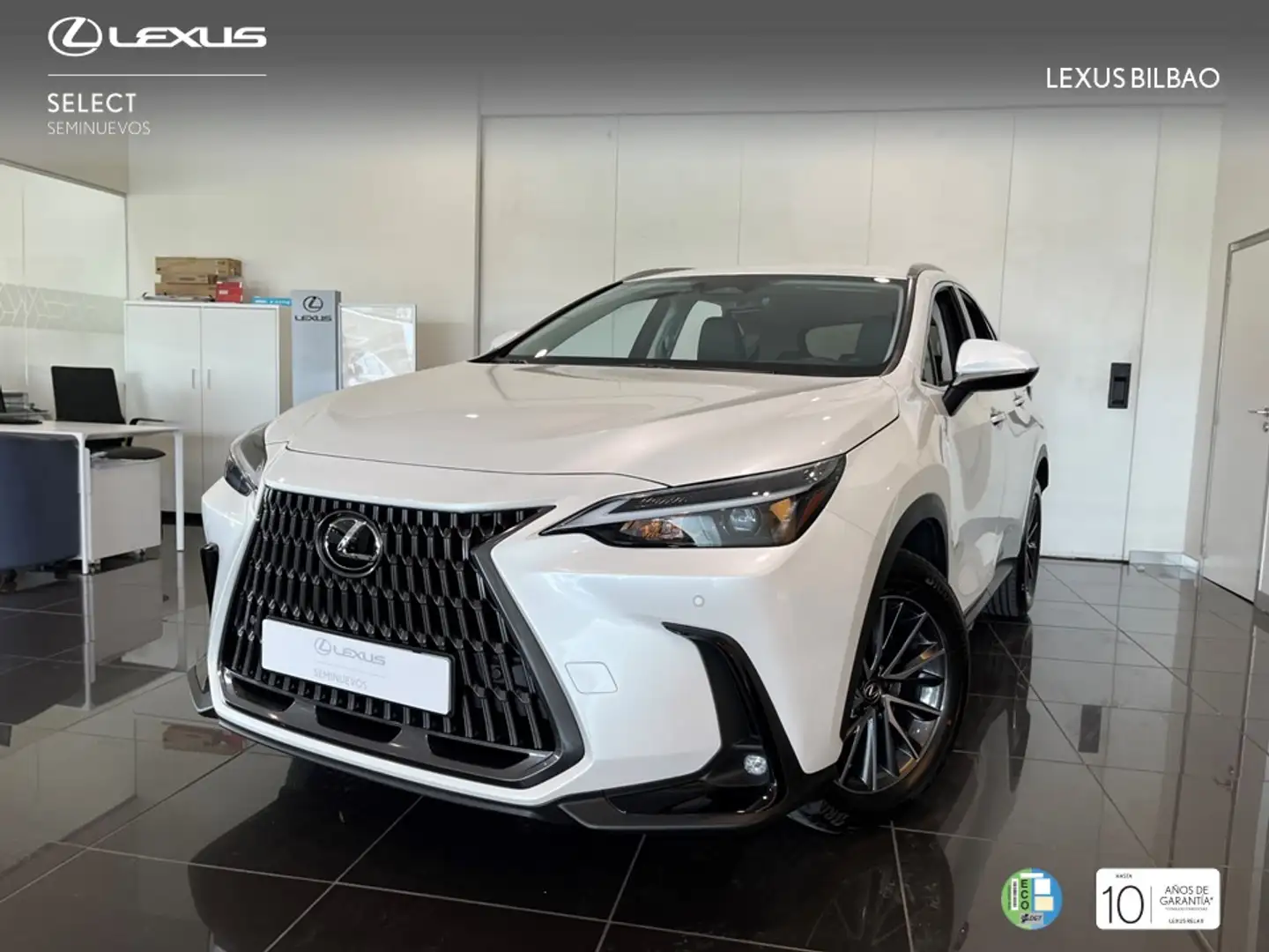 Lexus NX 450h+ Premium+ 4WD Wit - 1