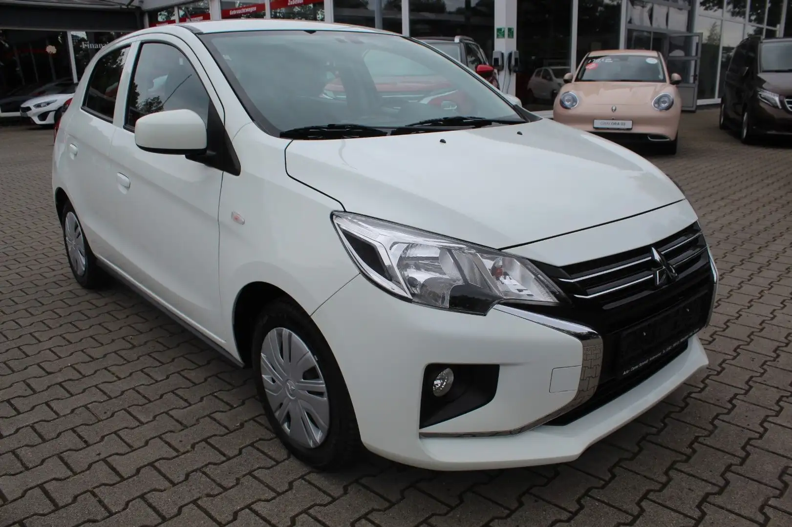 Mitsubishi Space Star 1.2  Select (Klima, Allwetterreifen) Weiß - 2
