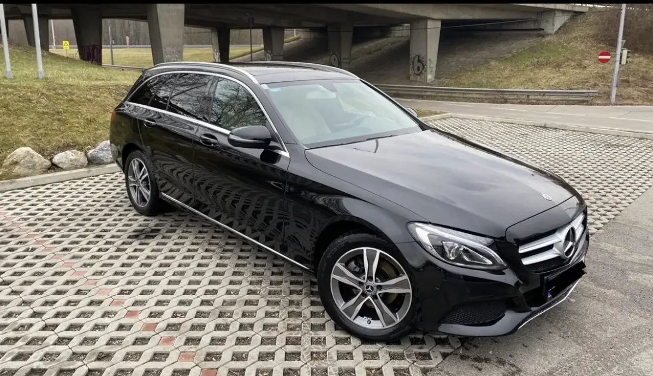 Mercedes-Benz C 220