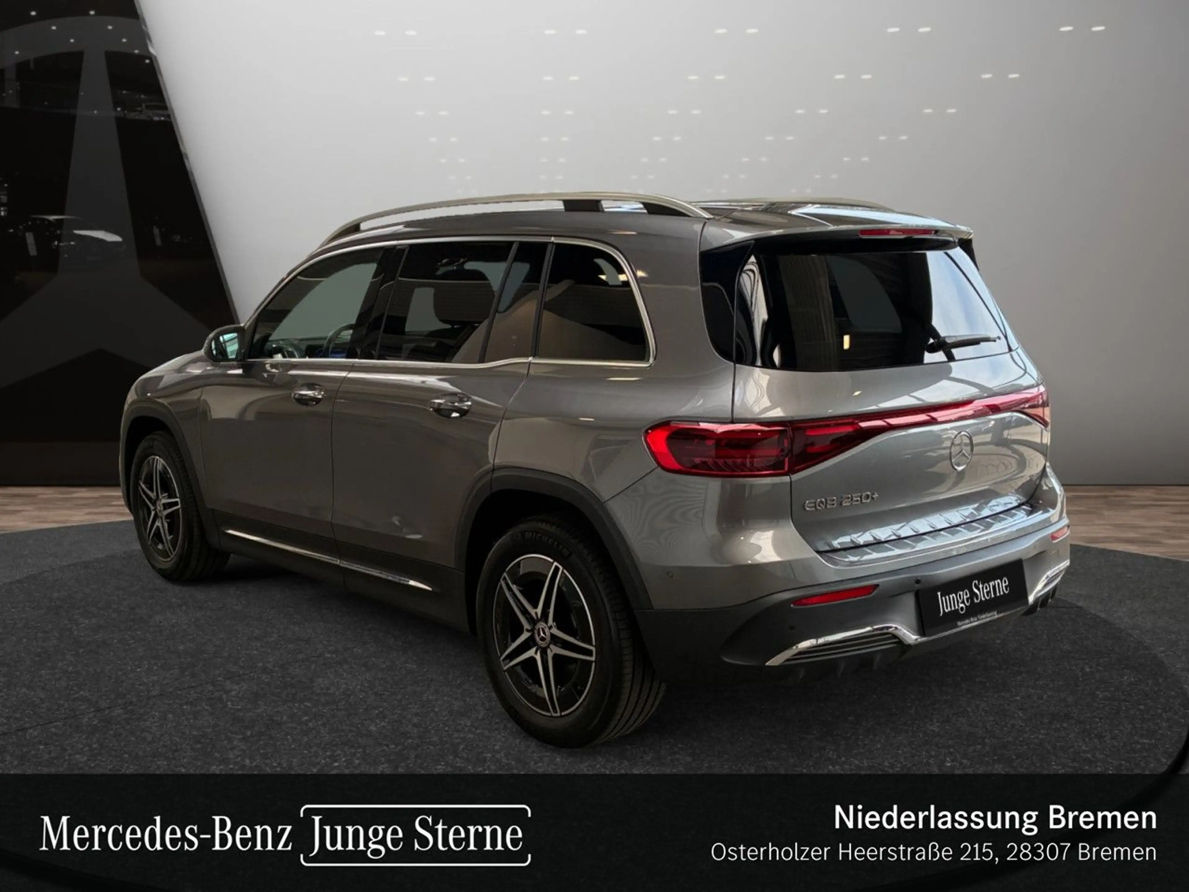 Mercedes-Benz EQB 250 AMG+PLUS-PAKET+PANO+KAMERA+MEMORY+HUD+SPUR — photo 10