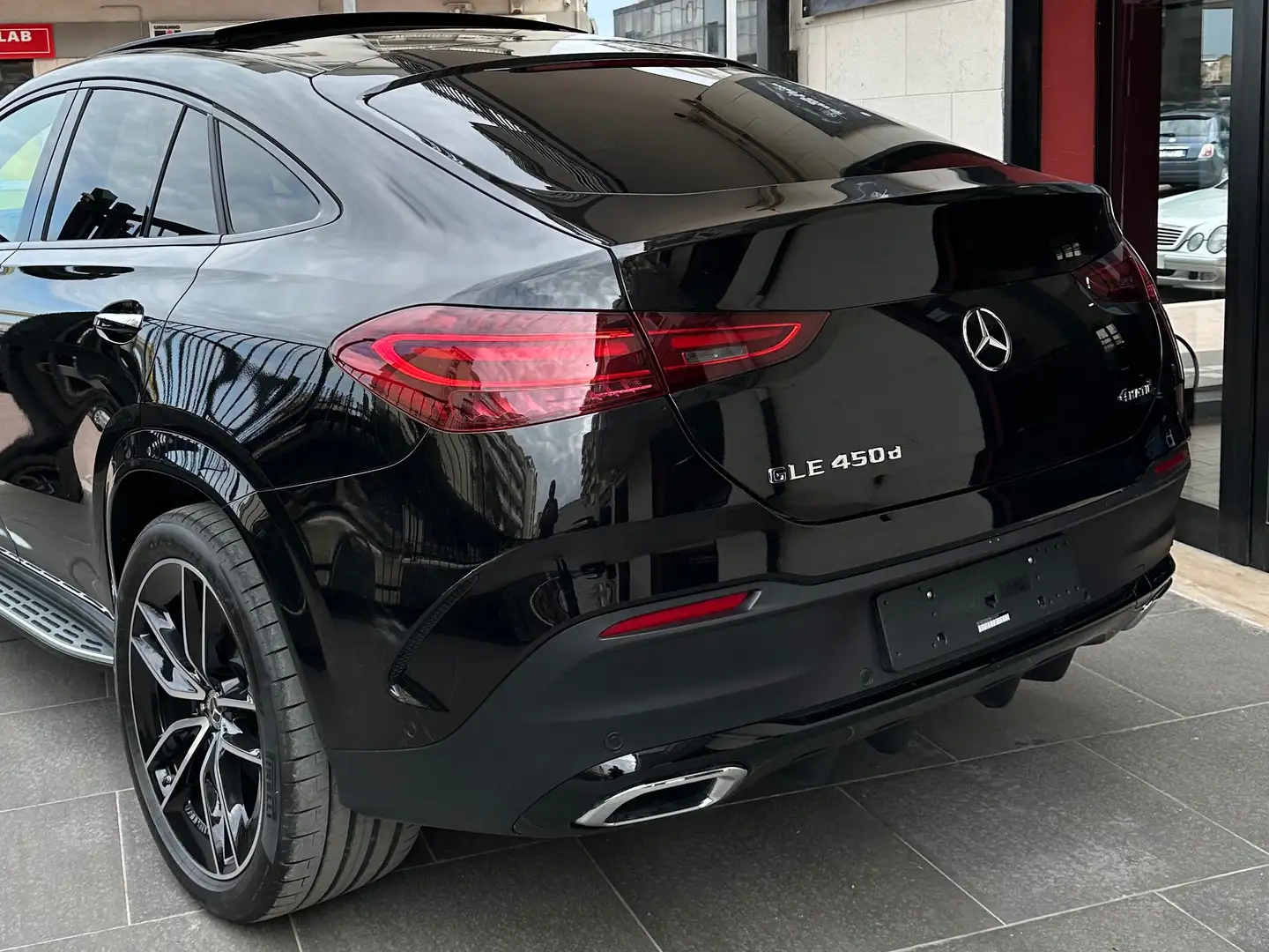 Mercedes-Benz GLE 450 Coupe d AMG Line Premium Plus 4matic auto Černá - 1