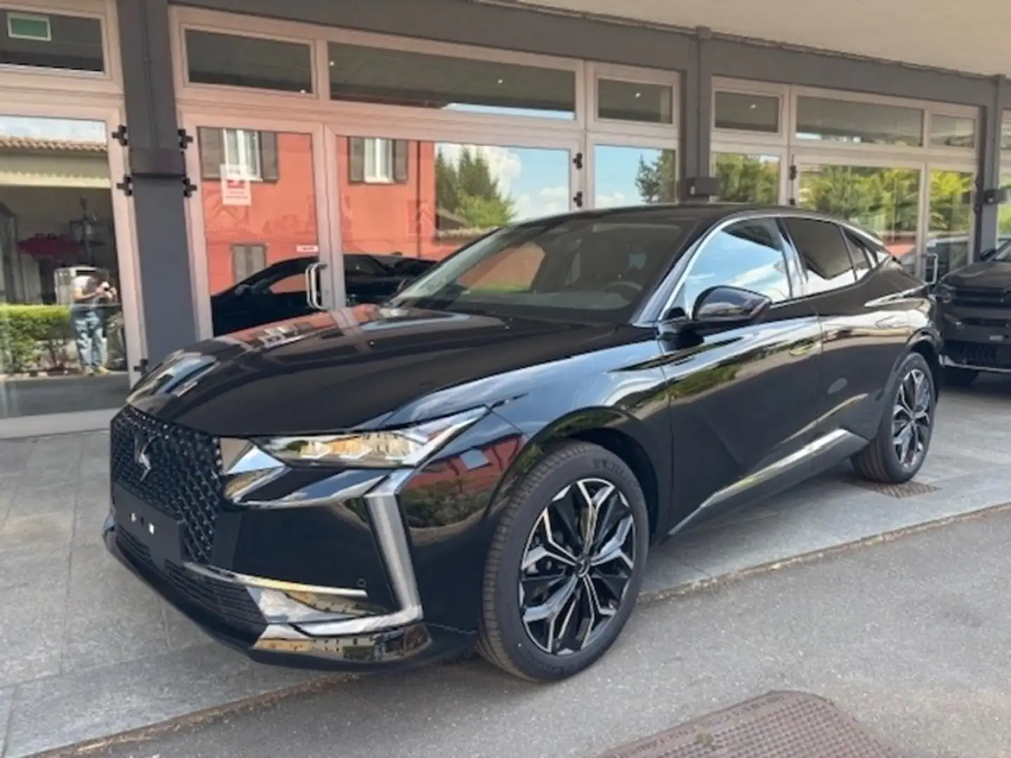 DS Automobiles DS 4 1.2 PureTech Rivoli Nero - 1
