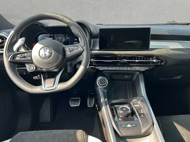 Alfa Romeo Tonale view 8