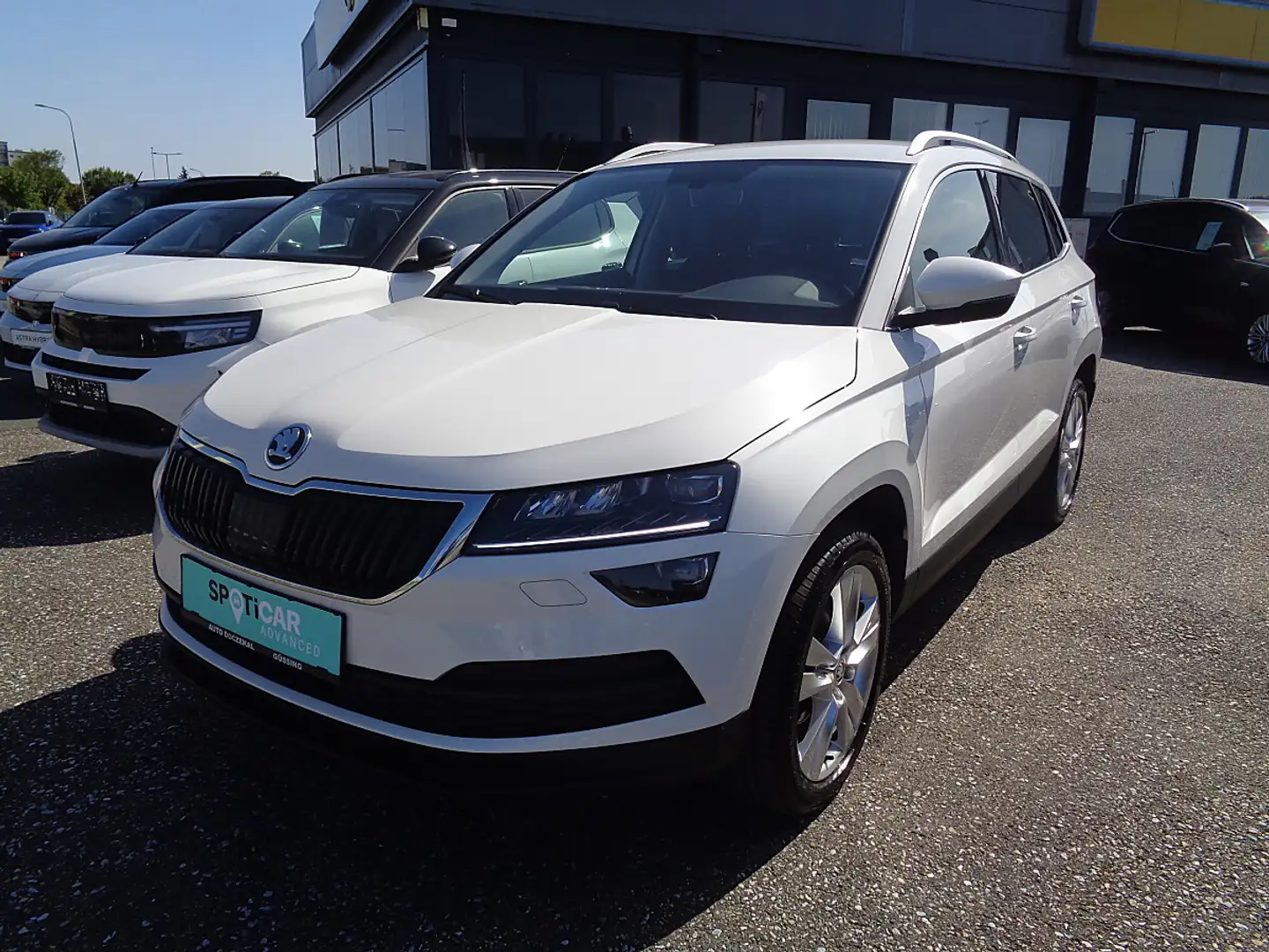 Skoda Karoq 1,0 TSI Style Limited Weiß - 1