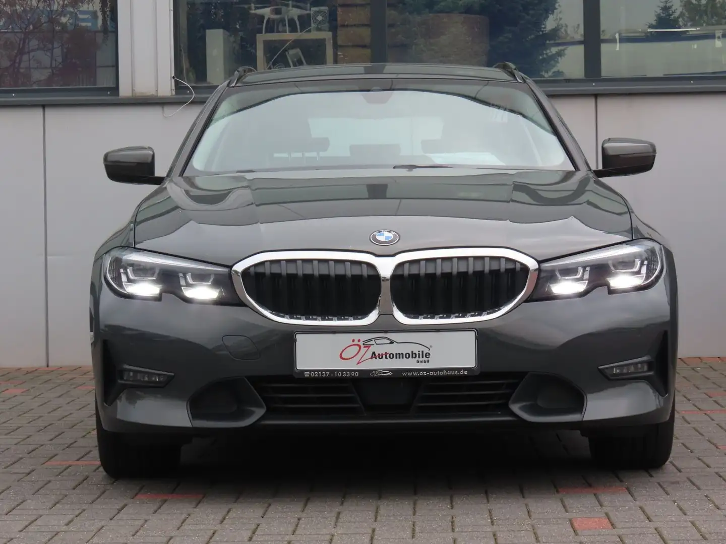 BMW 320 d Touring Autom. Sitzheizung Klima ACC Gris - 2