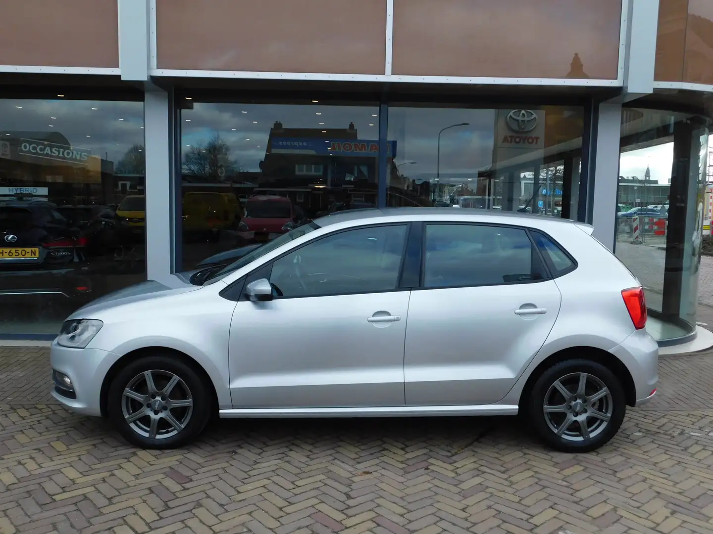 Volkswagen Polo 1.2 TSI Comfortline | Cruise | Trekhaak | LMV Grau - 2