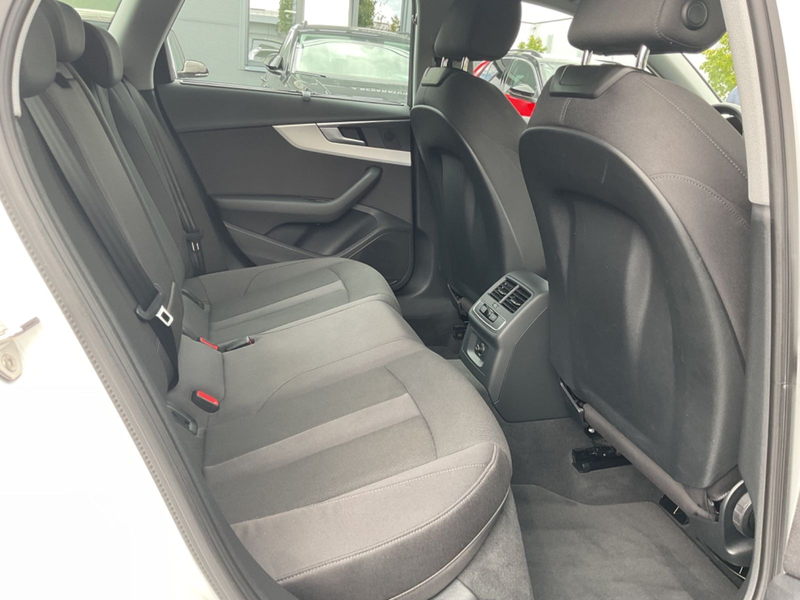 Audi A4 Avant 40 TDI advanced — photo 13