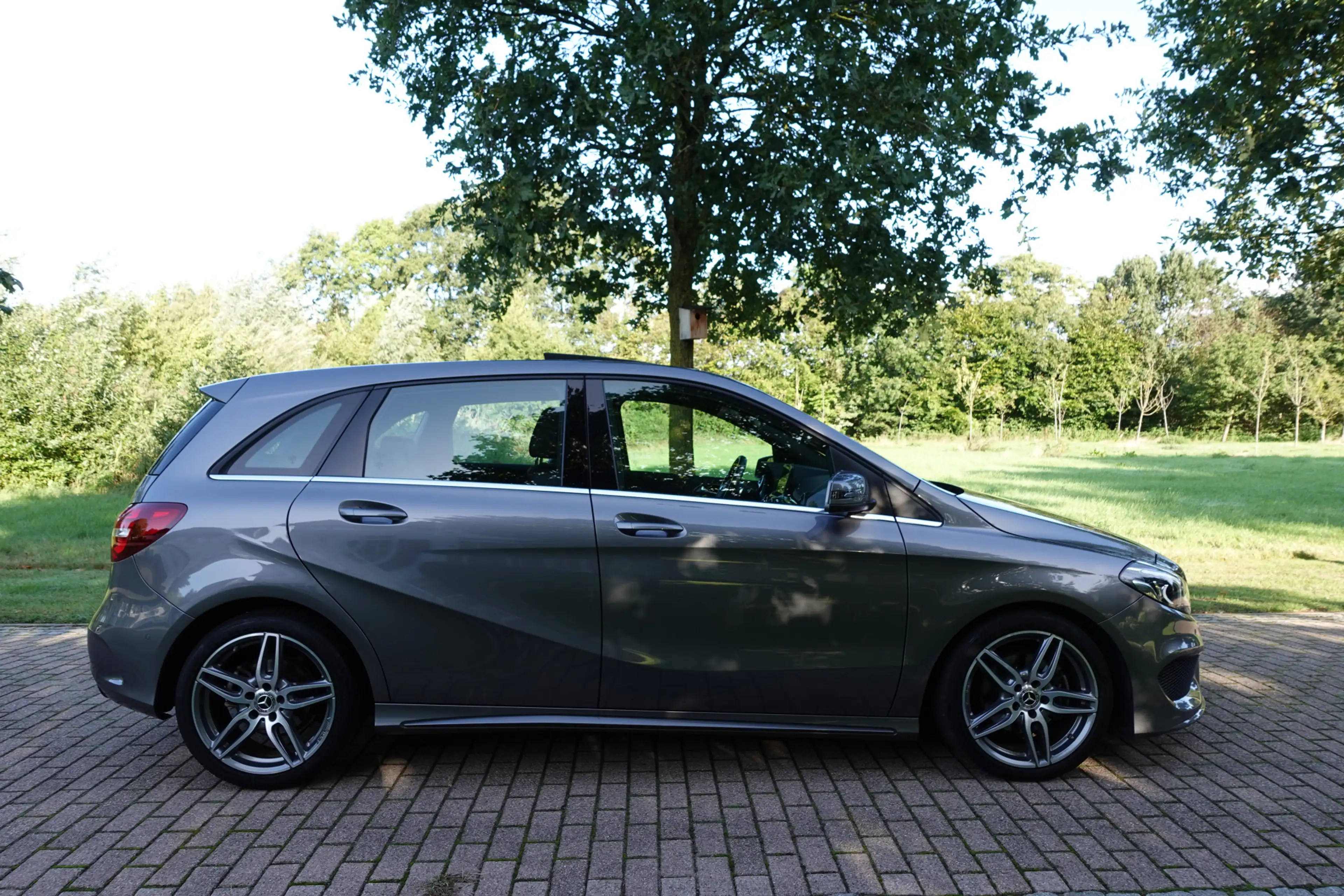 Mercedes-Benz B 180 Business Solution AMG | 1ste eigenaar | Panorama d — photo 7