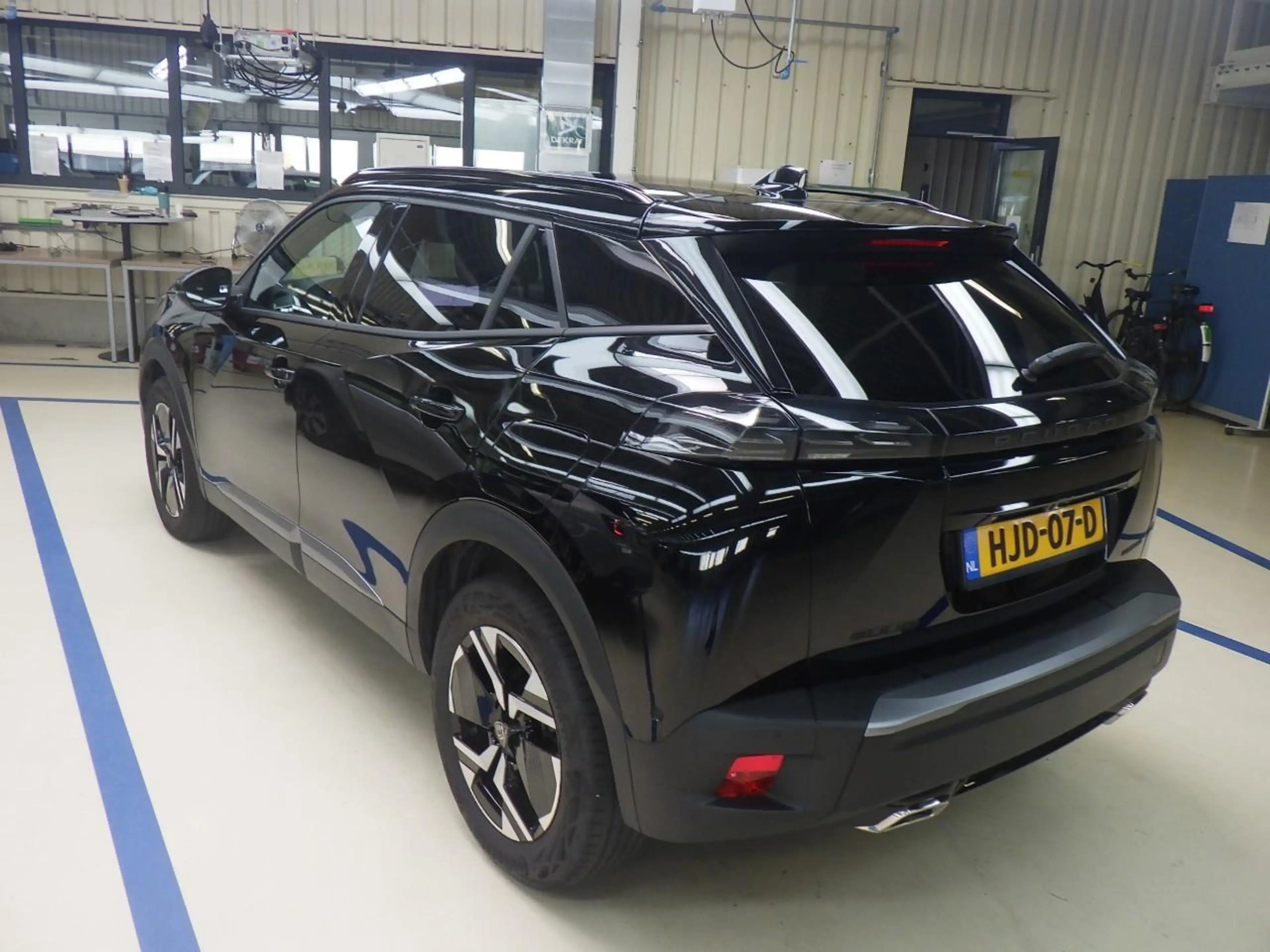 Peugeot 2008 1.2 Hybrid 145 Allure | Automaat | Carplay | Camer — photo 3
