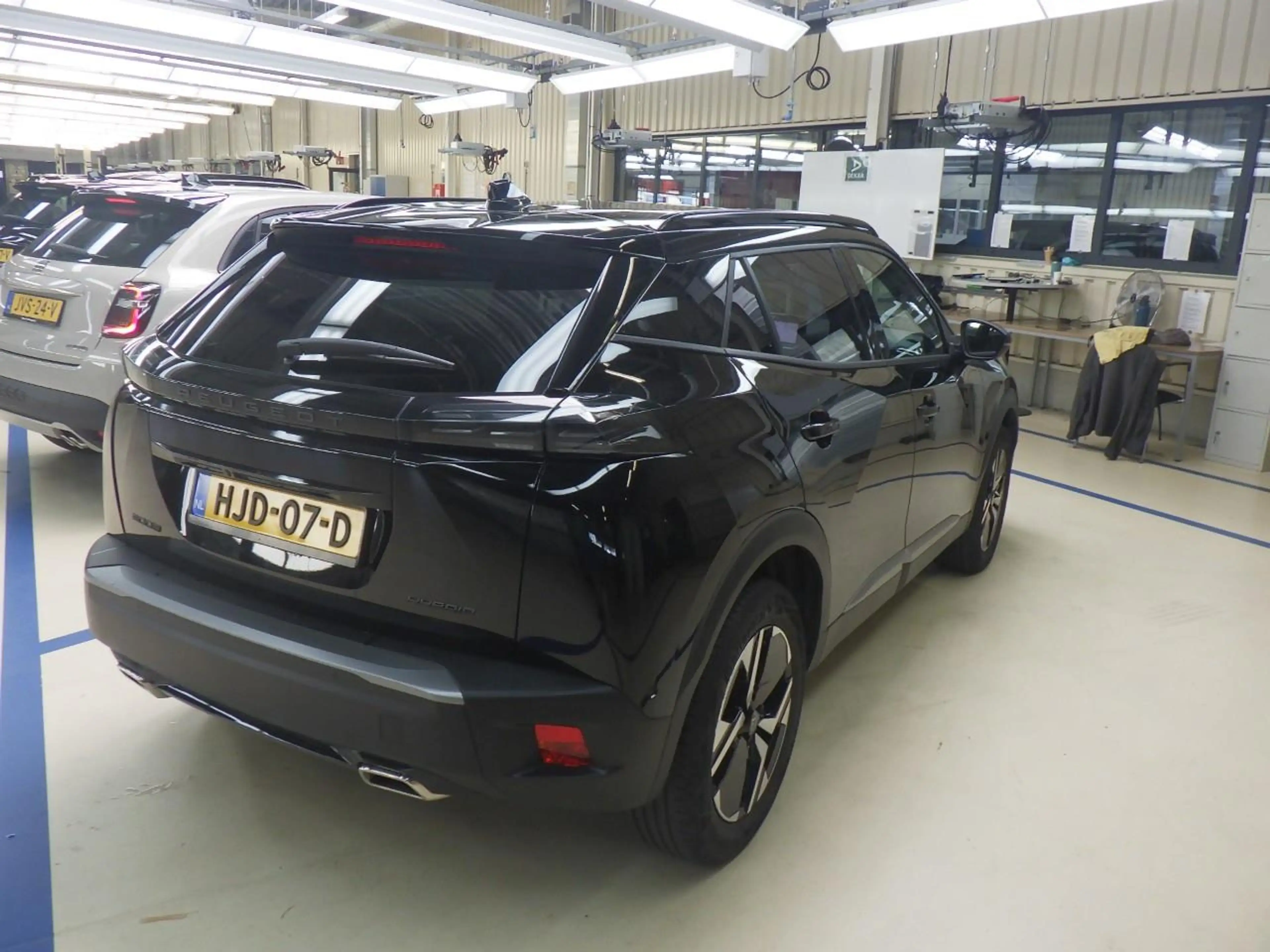 Peugeot 2008 1.2 Hybrid 145 Allure | Automaat | Carplay | Camer — photo 4