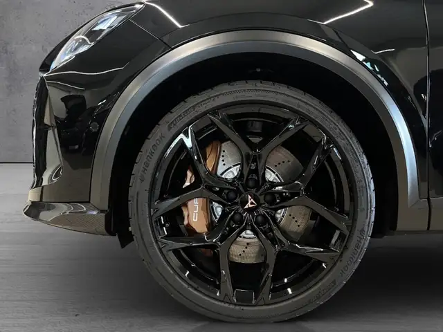 Cupra Formentor view 4