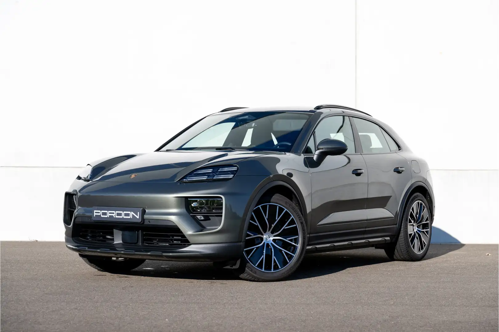 Porsche Macan 4 Offroad Design / 18-voudige stoelen / Innodrive Groen - 1