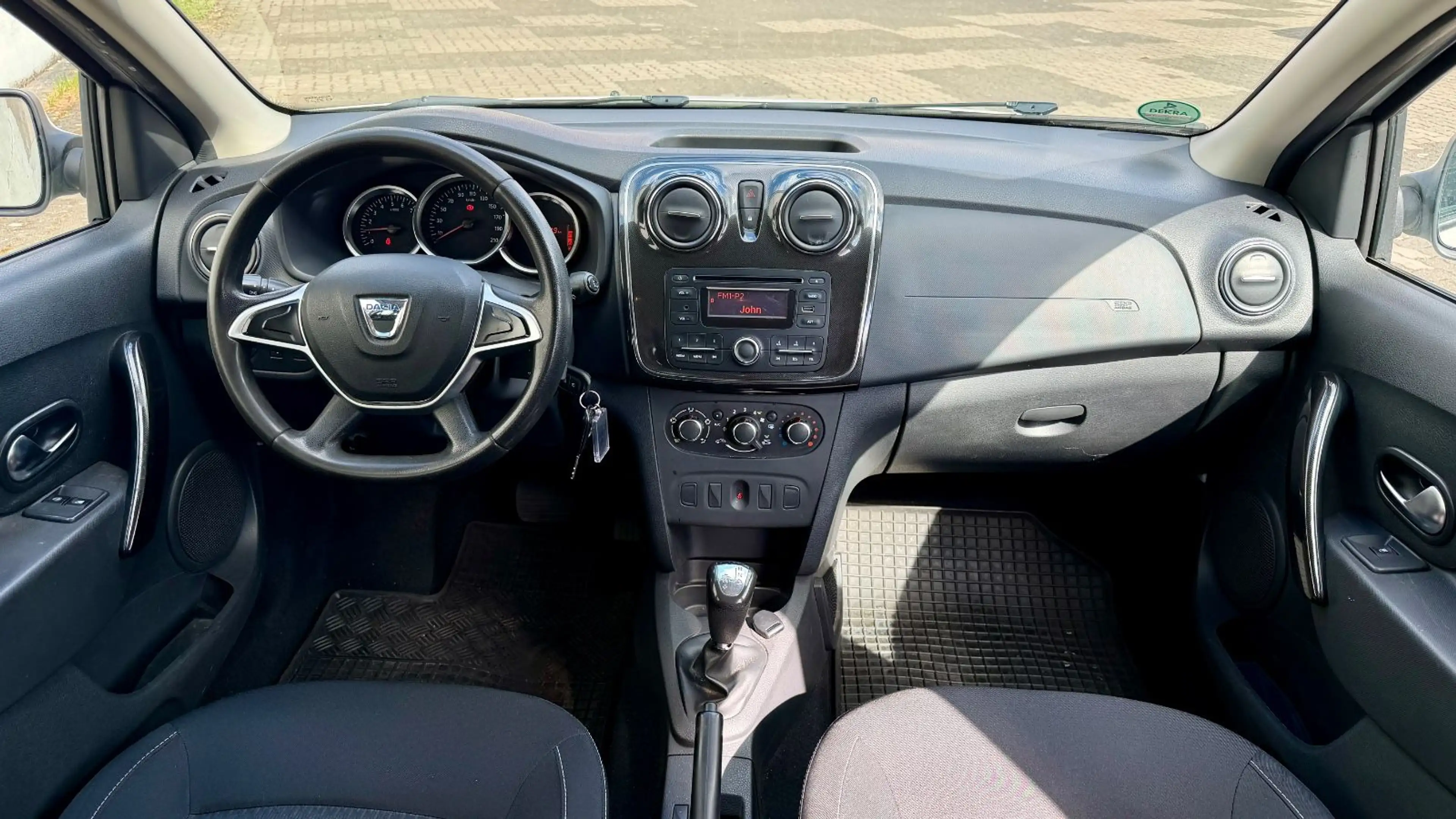 Dacia Logan MCV II Kombi Laureate Automatik Klima R/CD — photo 6