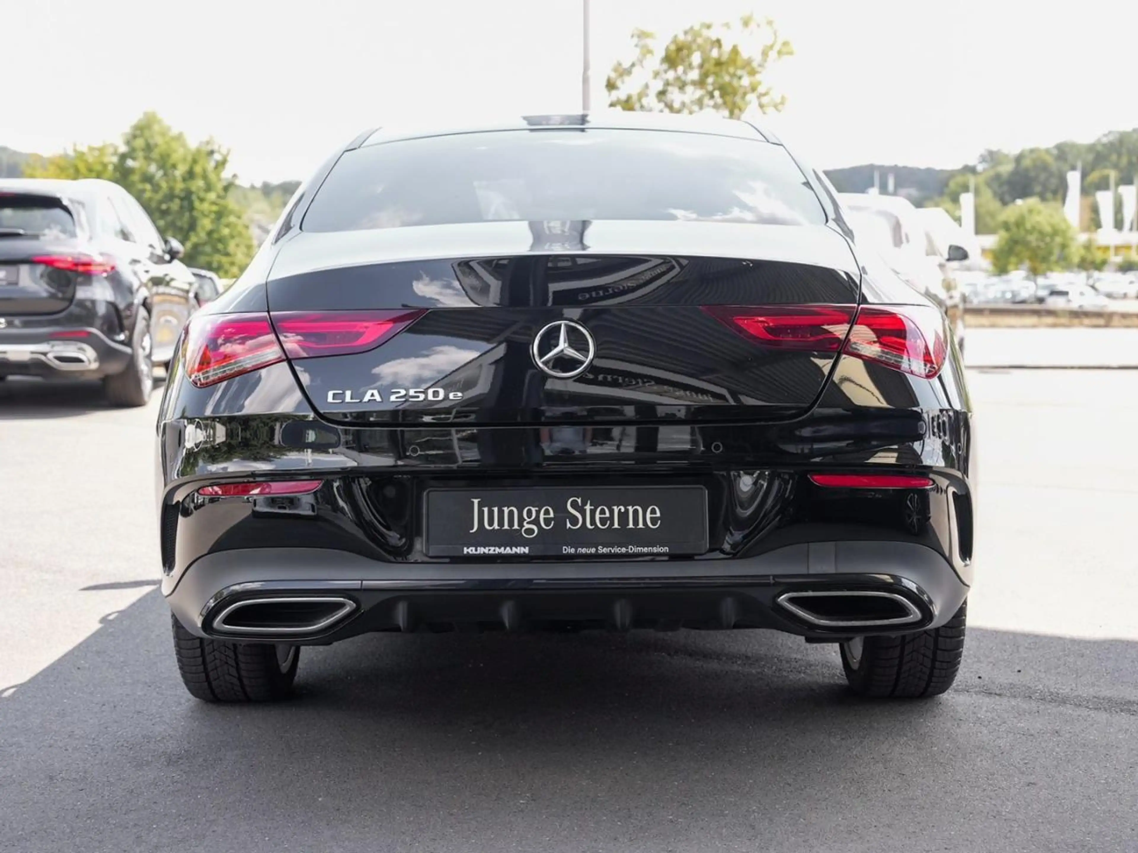 Mercedes-Benz CLA 250 e Coupé AMG Night MBUXNavi+ Kamera — photo 4