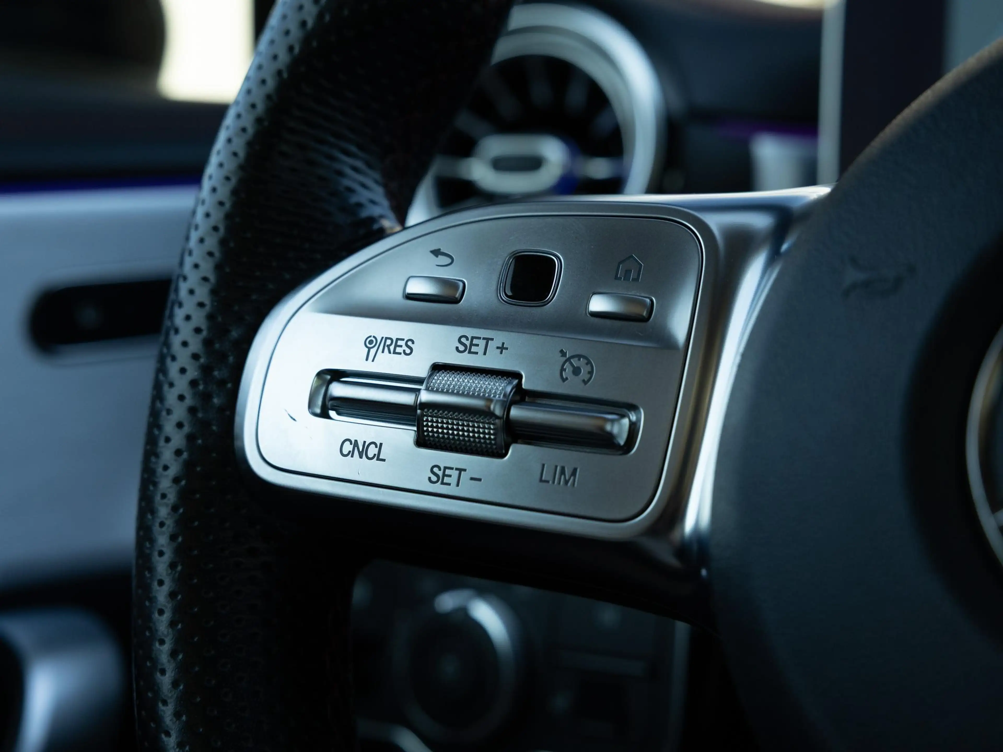 Mercedes-Benz CLA 220 AMG|Night|Pano|Sfeer|Standkachel — photo 26