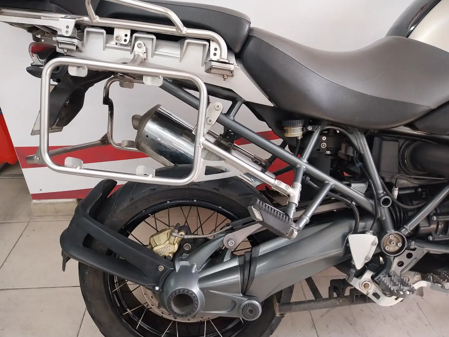 BMW R 1200 GS Adventure crna - 2