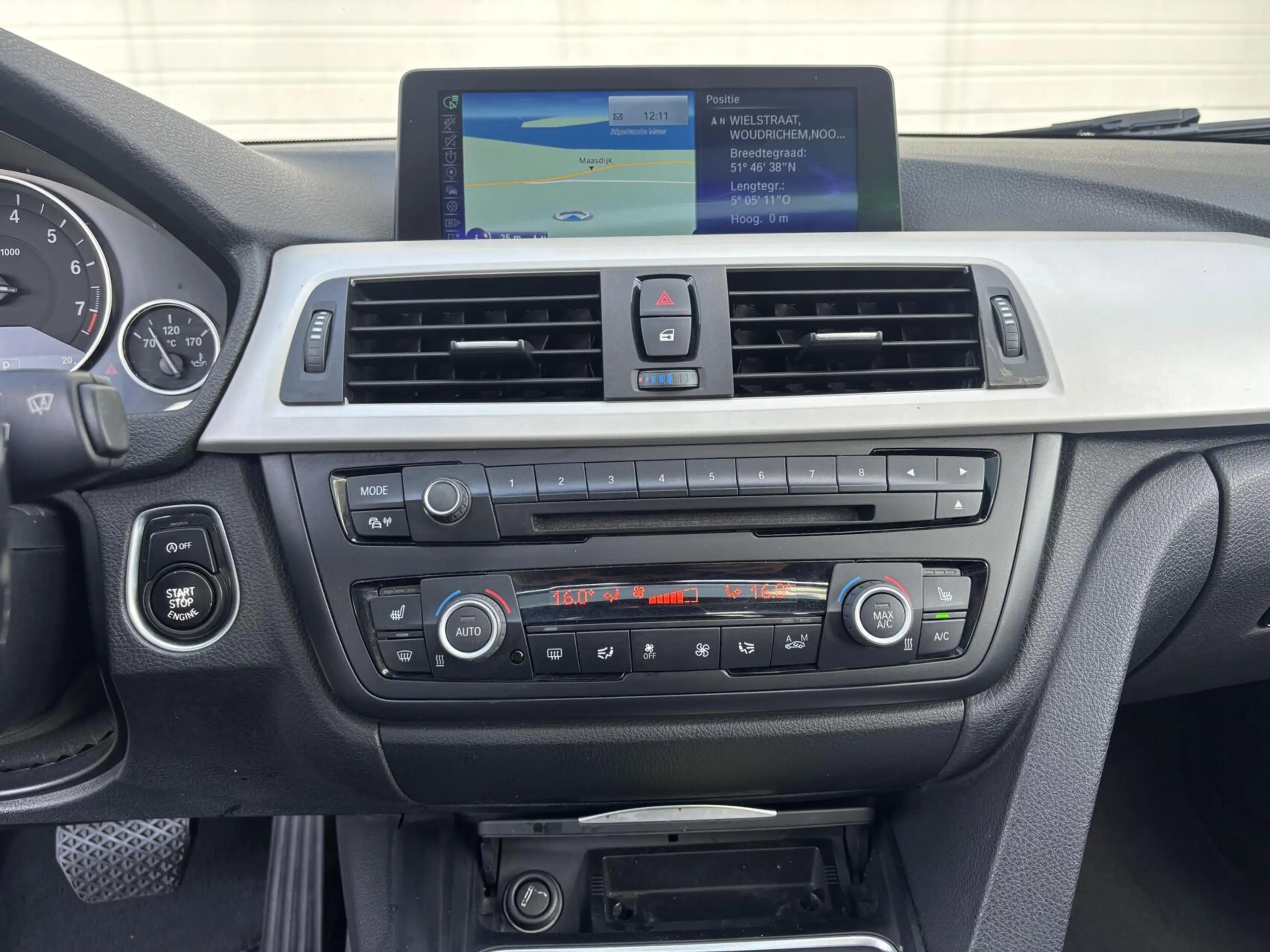 BMW 316 3-serie 316i High Exe/AUT/NAVI/STOELV/LEER/PARKS/A — photo 6