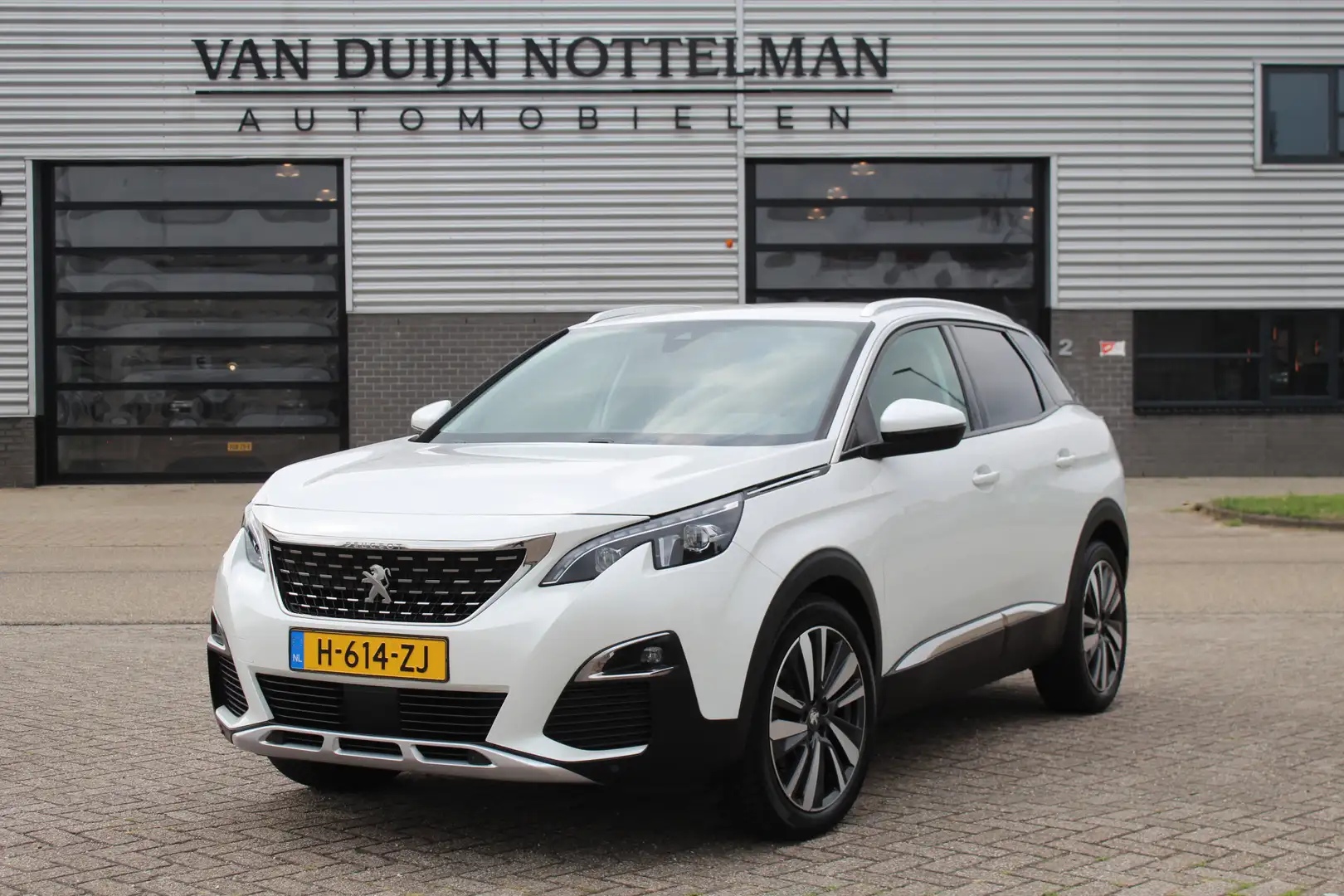 Peugeot 3008 1.2 PureTech Blue Lease Premium Avantage / Carplay Wit - 1