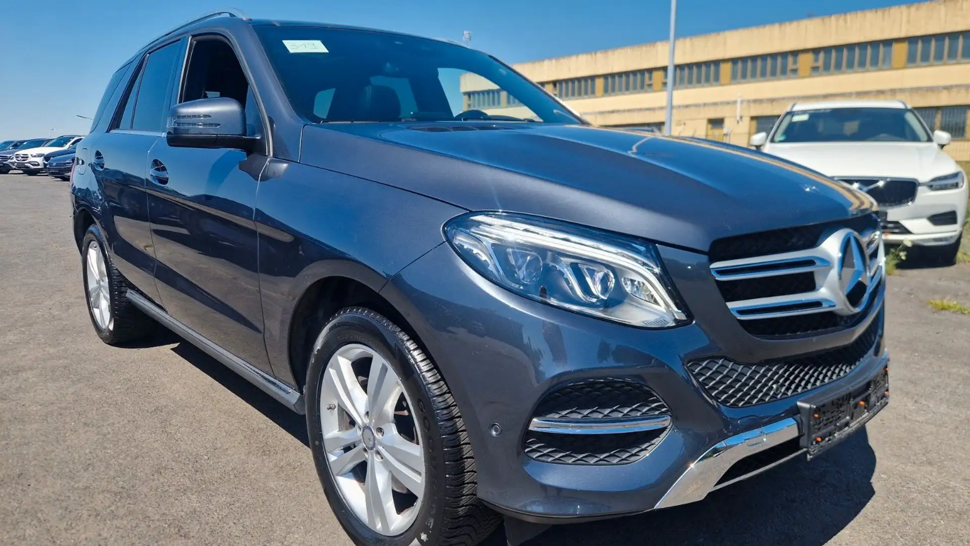 Mercedes-Benz GLE 400 4Matic AMG Pano Kamera Gri - 1