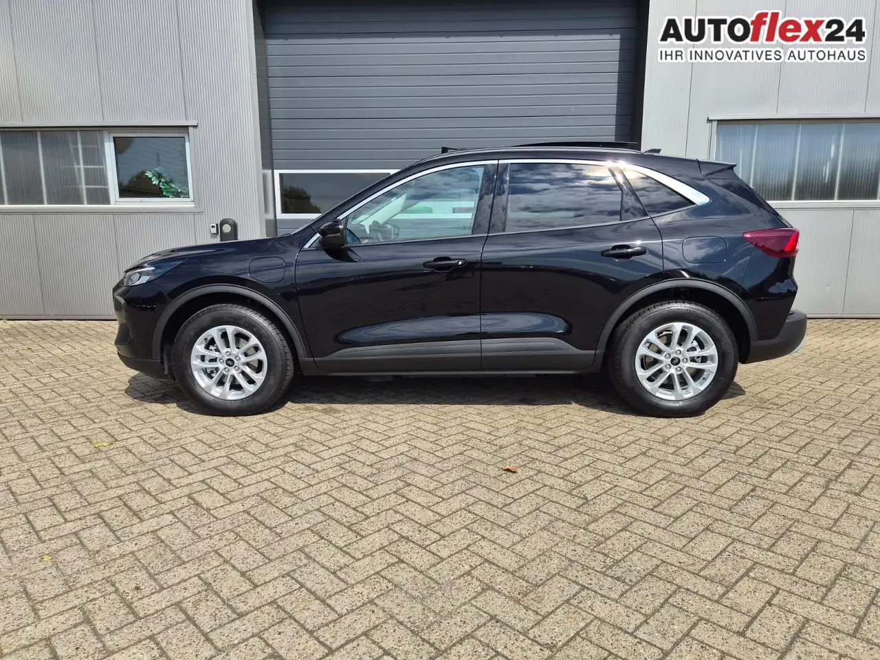 Ford Kuga Titanium 243PS PHEV Automatik elektr. PanoDach ... — photo 1 of 28