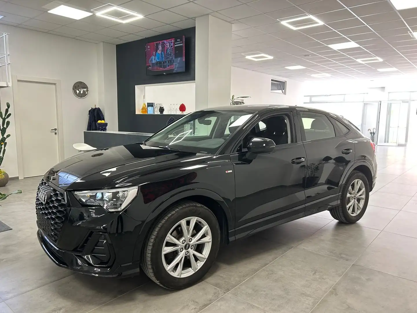Audi Q3 Sportback 35TDI SLine Nero - 2