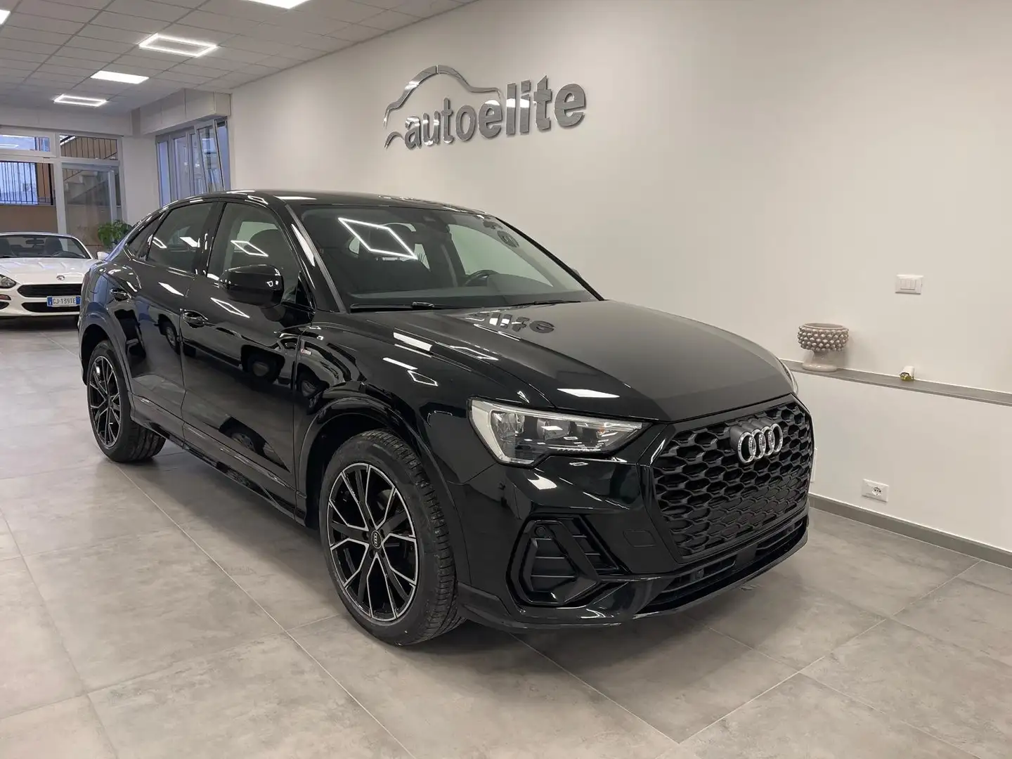 Audi Q3 Sportback 35TDI SLine Nero - 1