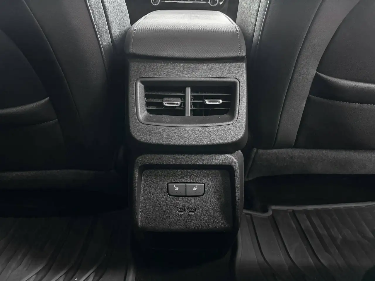 Chevrolet Equinox photo Chevrolet Equinox