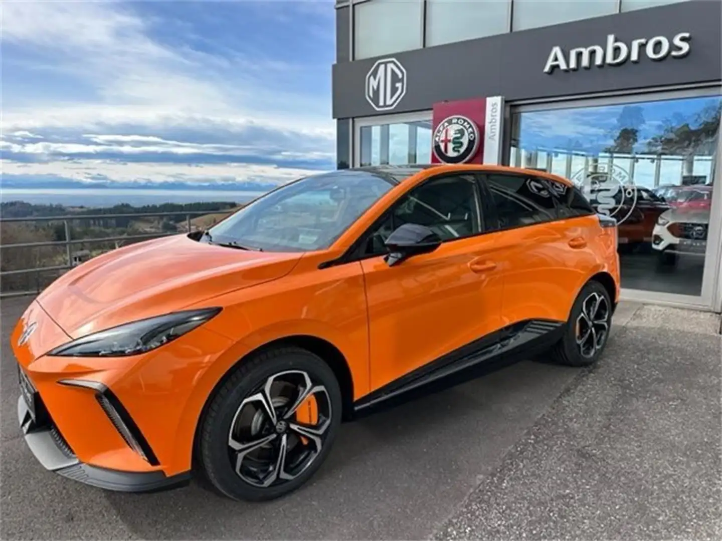 MG MG4 XPOWER 64kWh Orange - 1