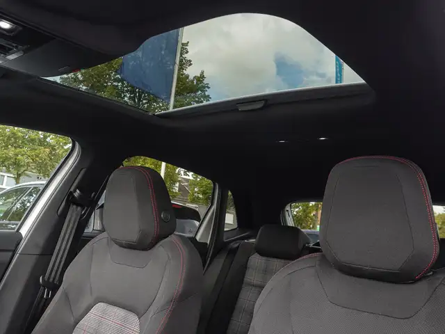 Volkswagen Polo view 8