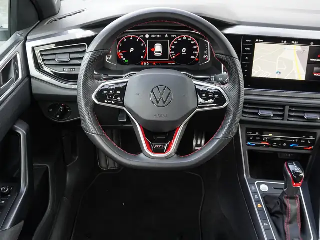 Volkswagen Polo view 12