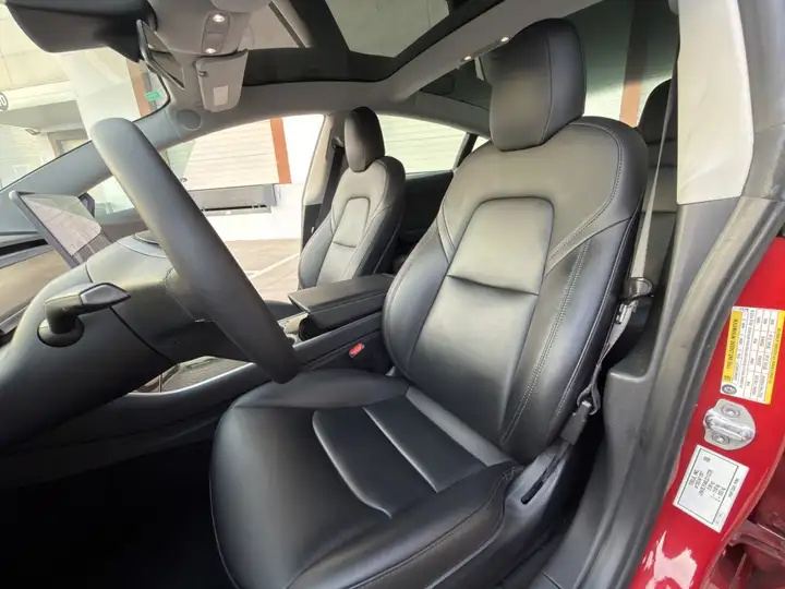 Tesla Model 3 2021, foto 20