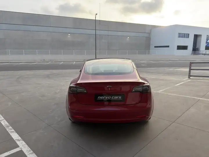 Tesla Model 3 2021, foto 4