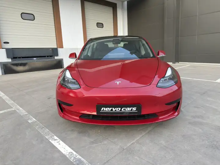 Tesla Model 3 2021, foto 8