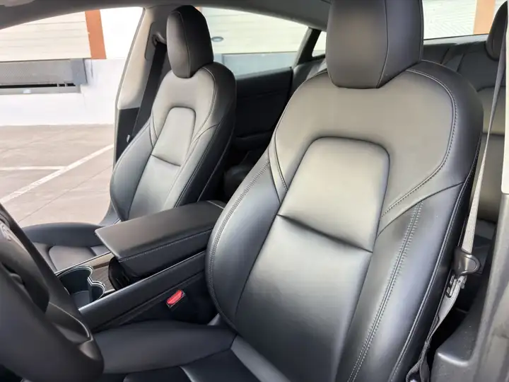 Tesla Model 3 2021, foto 19