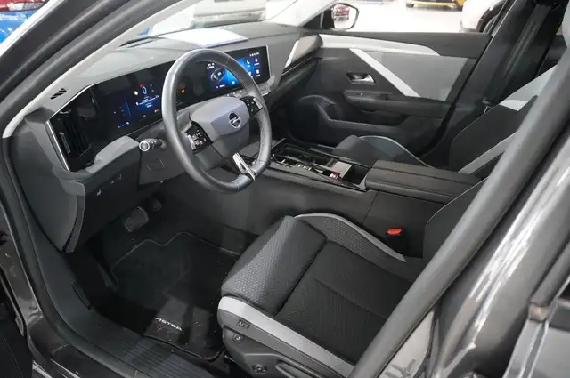 Opel Astra view 15