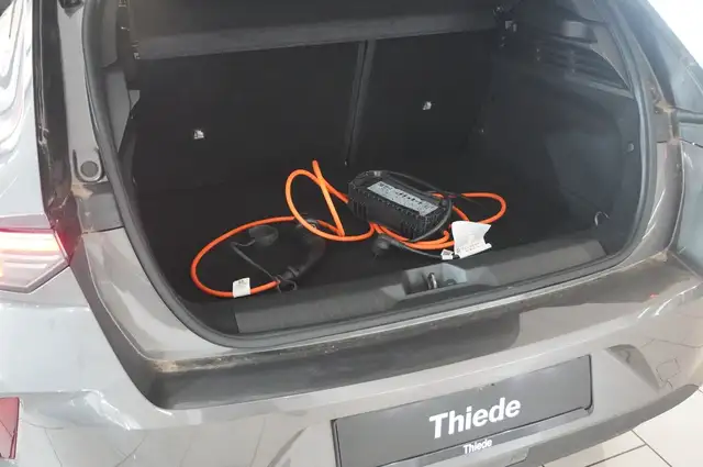 Opel Astra view 13