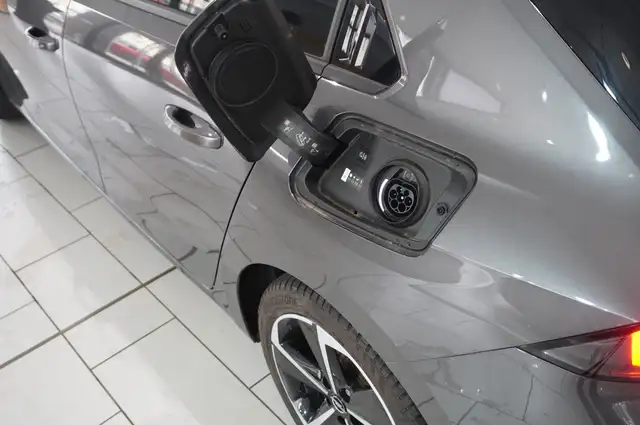 Opel Astra view 14