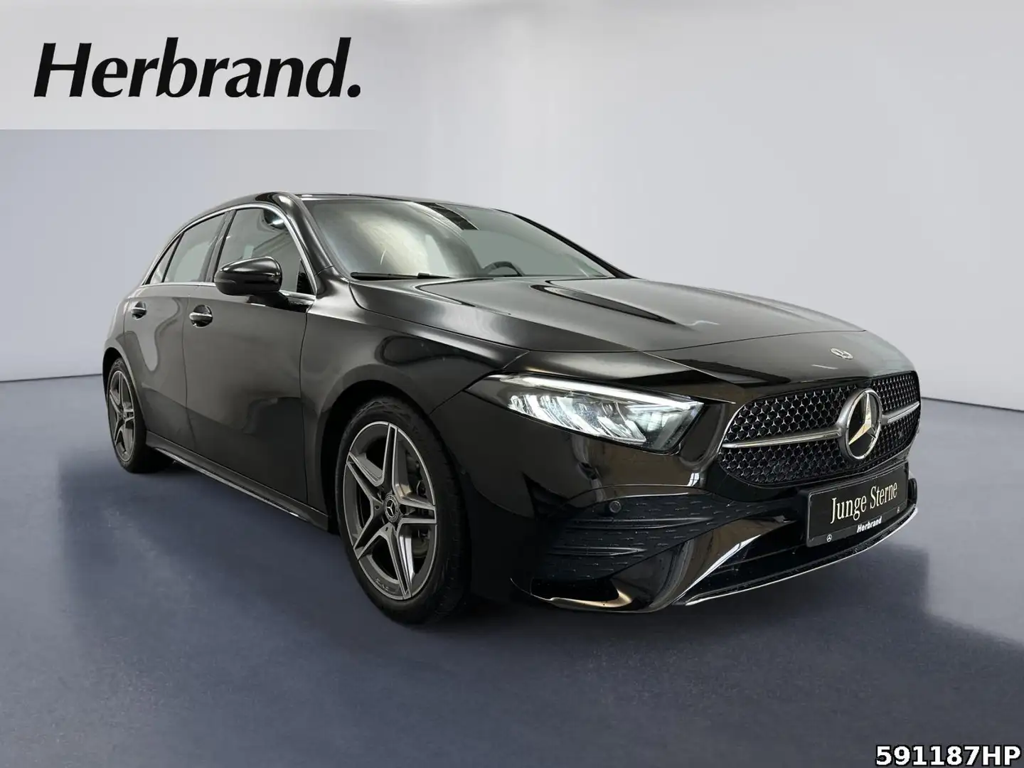 Mercedes-Benz A 200 AMG Line DISTRONIC KEYLESS-GO Ambientebel. Schwarz - 2