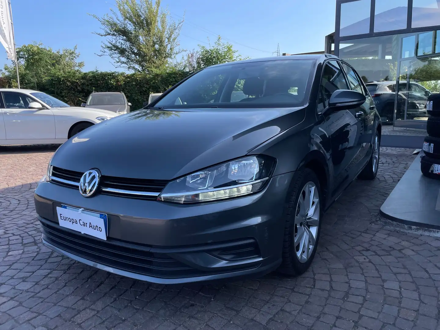 Volkswagen Golf Golf 5p 1.0 tsi Trendline 85cv E6 Grigio - 1