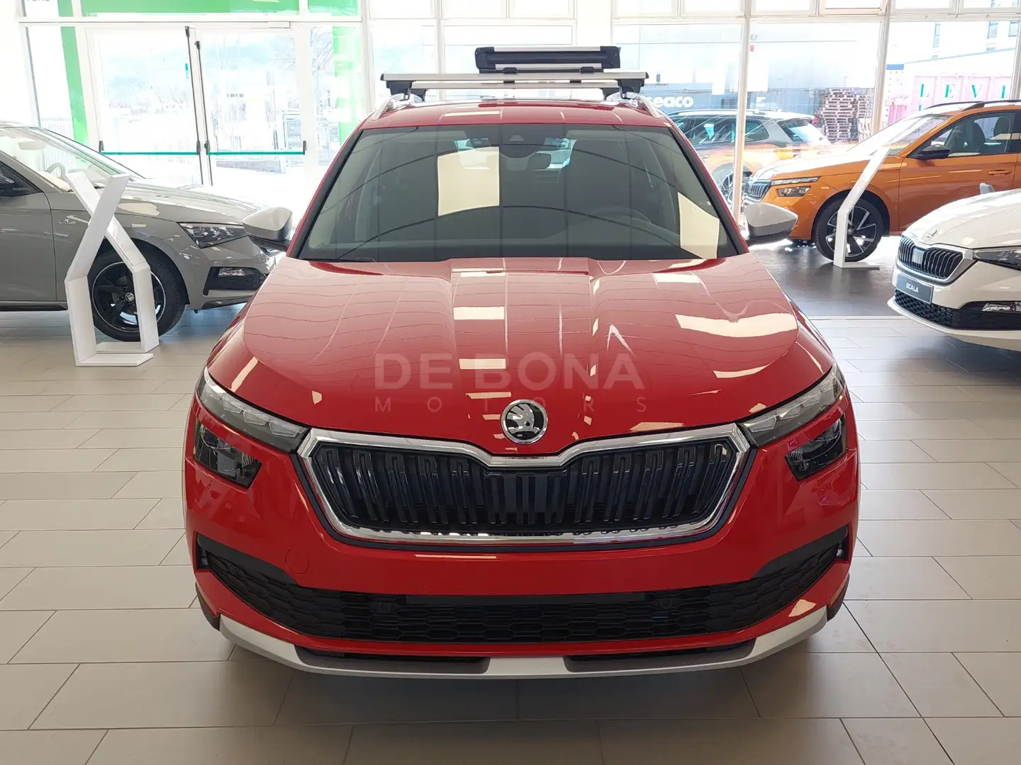 Skoda Kamiq 1.0 tsi scoutline 110cv Rosso - 2