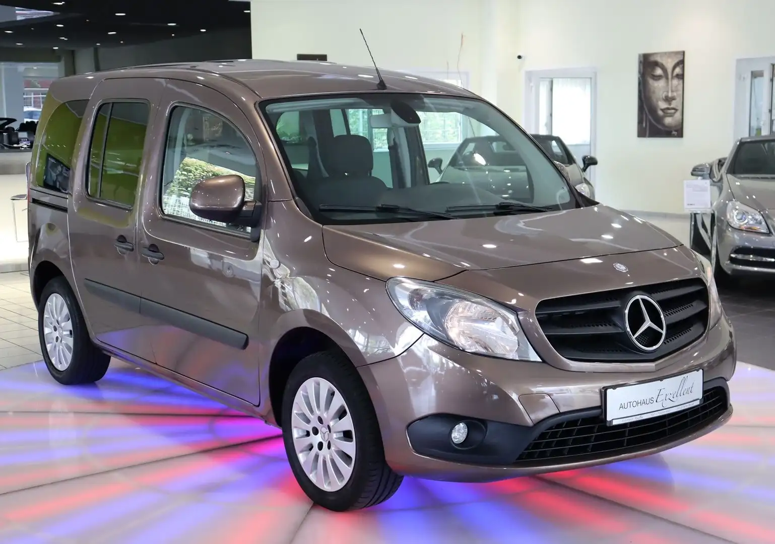 Mercedes-Benz Citan Kombi lang*KLIMAAUT*TEMPOMAT*SHZ*ALU*PDC* Brown - 2