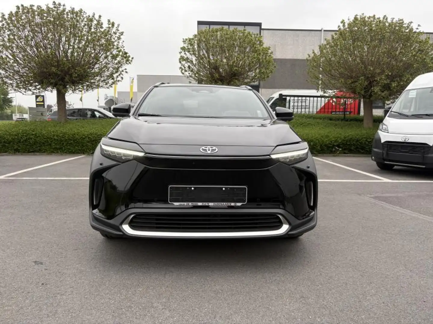 Toyota bZ4X Executive Zwart - 2