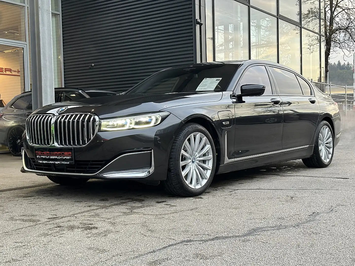 BMW 745 Le PHEV xDrive Aut.Night Vision, TV, Display Ke... Сірий - 2