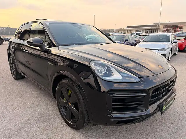 Porsche Cayenne III E-Hybrid PHEV 17,9 kWh Aut. Ansicht 3