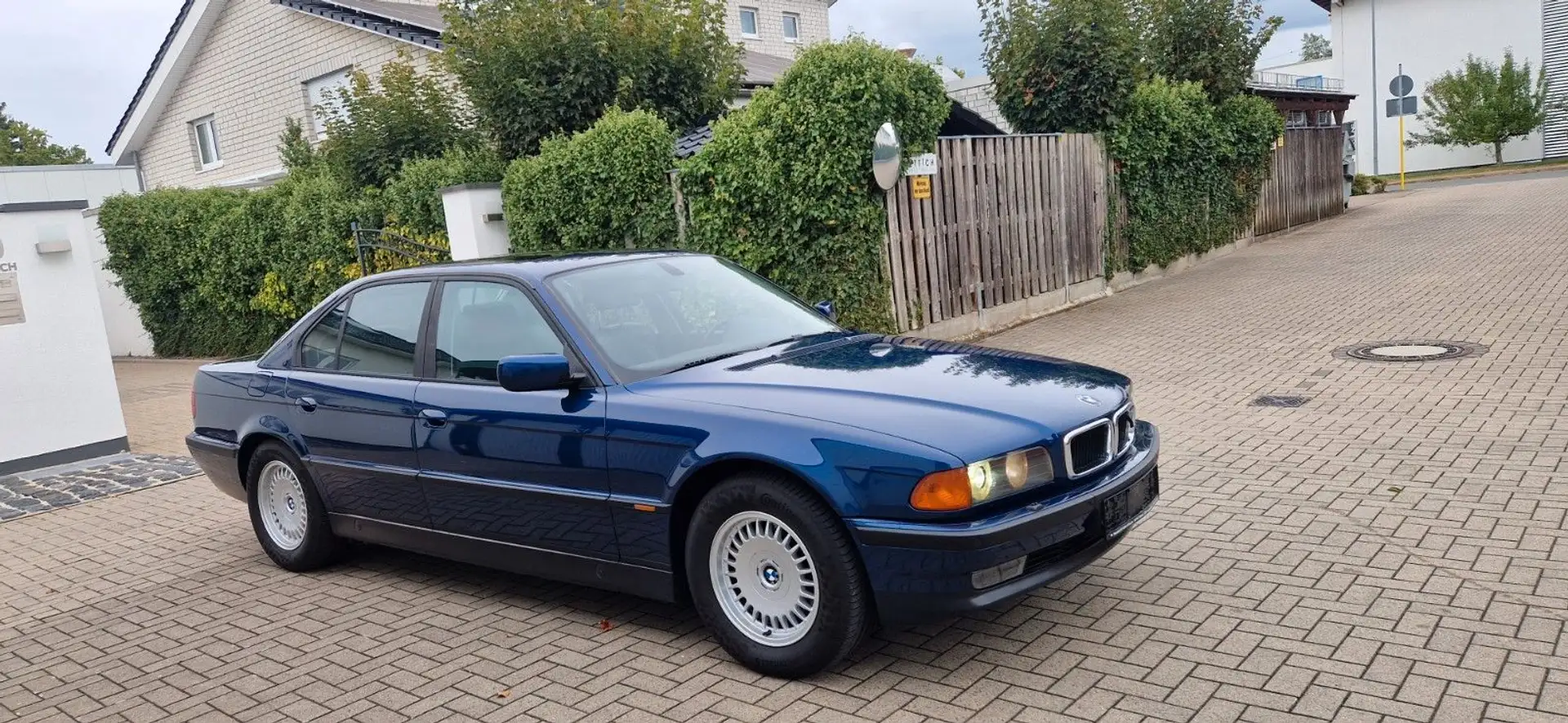 BMW 735 i Sehr gepflegt Blau - 2