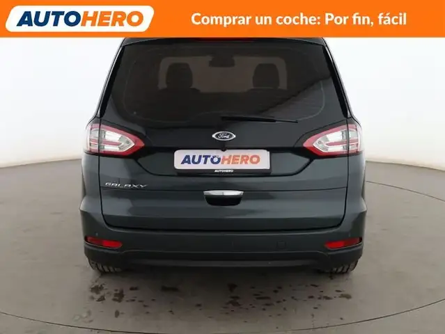 Ford Galaxy view 5