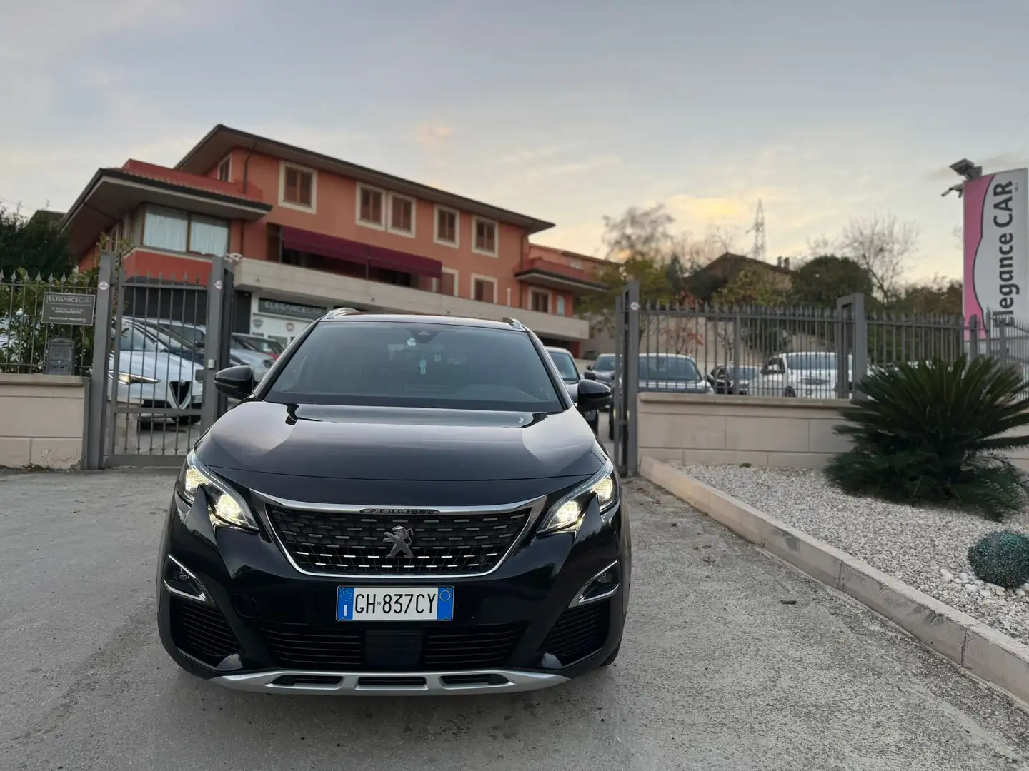 Peugeot 3008 3008 Blue-HDi 120cv S&S GT LINE EAT6 Noir - 2