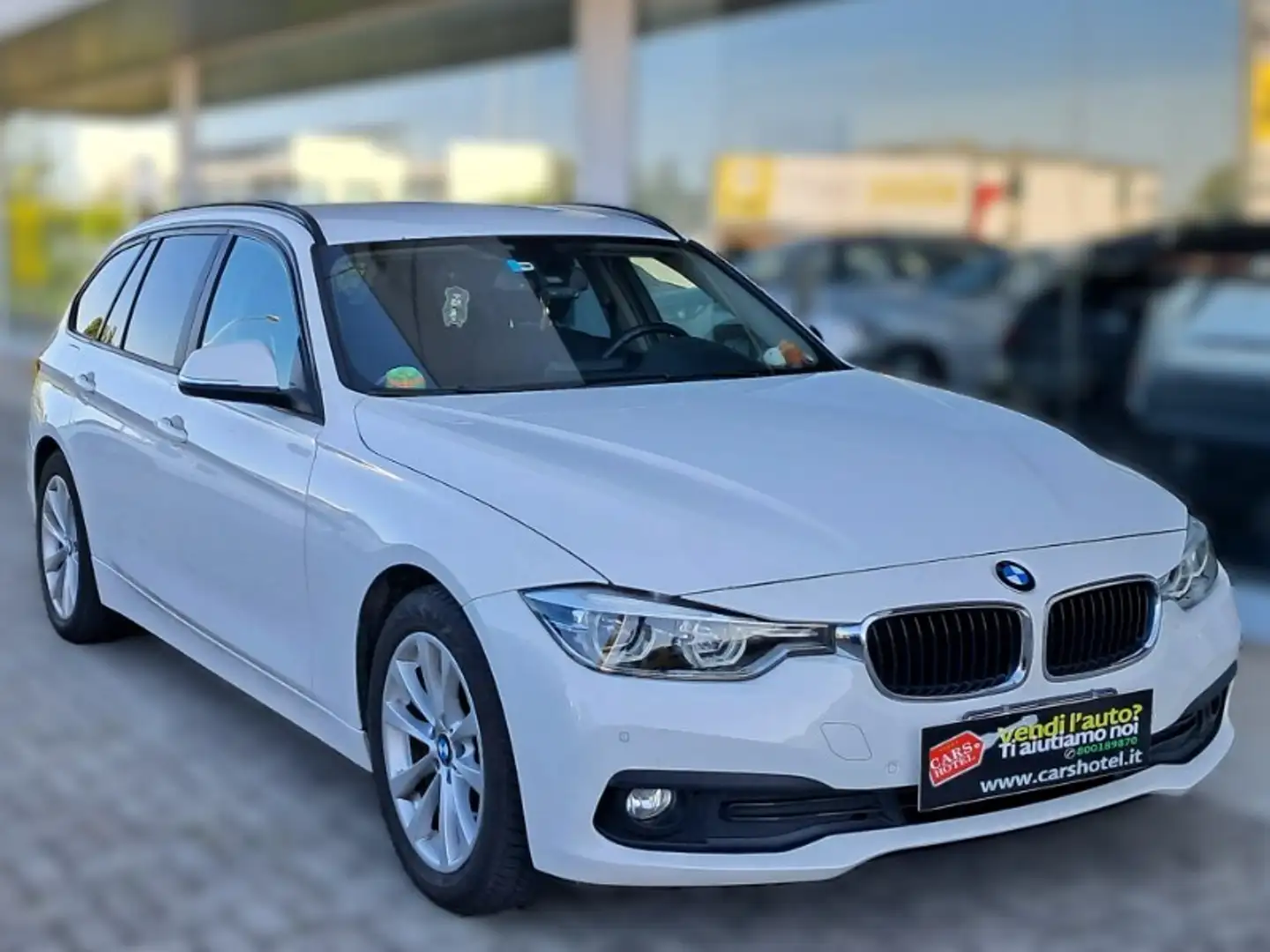BMW 318 d Touring Blanc - 2